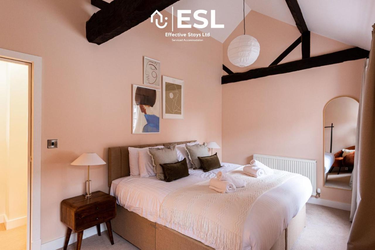Elegant Apartment On Historic Cobbled High St Shrewsbury Town Centre Exterior photo